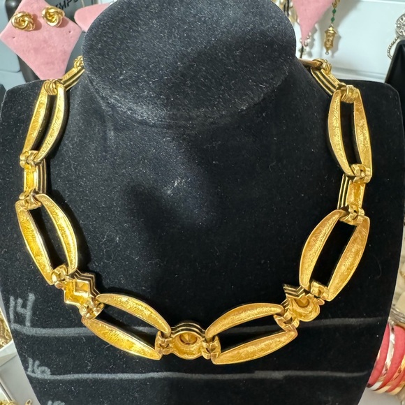 SOLD! Rare Givenchy Chunky Choker Necklace 15” Long - Picture 2 of 5
